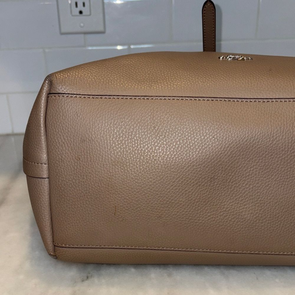 COACH Purse Bag Market Tote Polished Pebble Leather Turnlock Taupe Neutral - Picture 9 of 16
